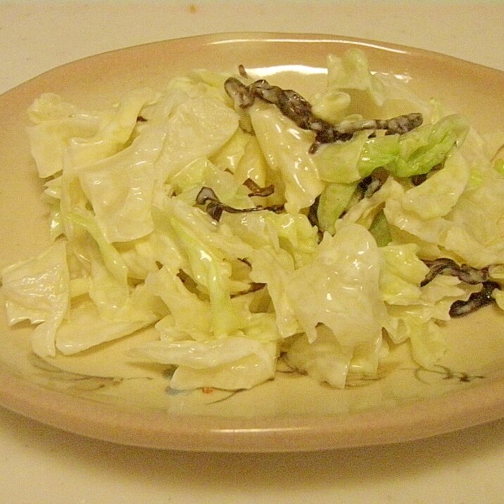 簡単★材料3つ★キャベツと塩昆布のマヨ和え